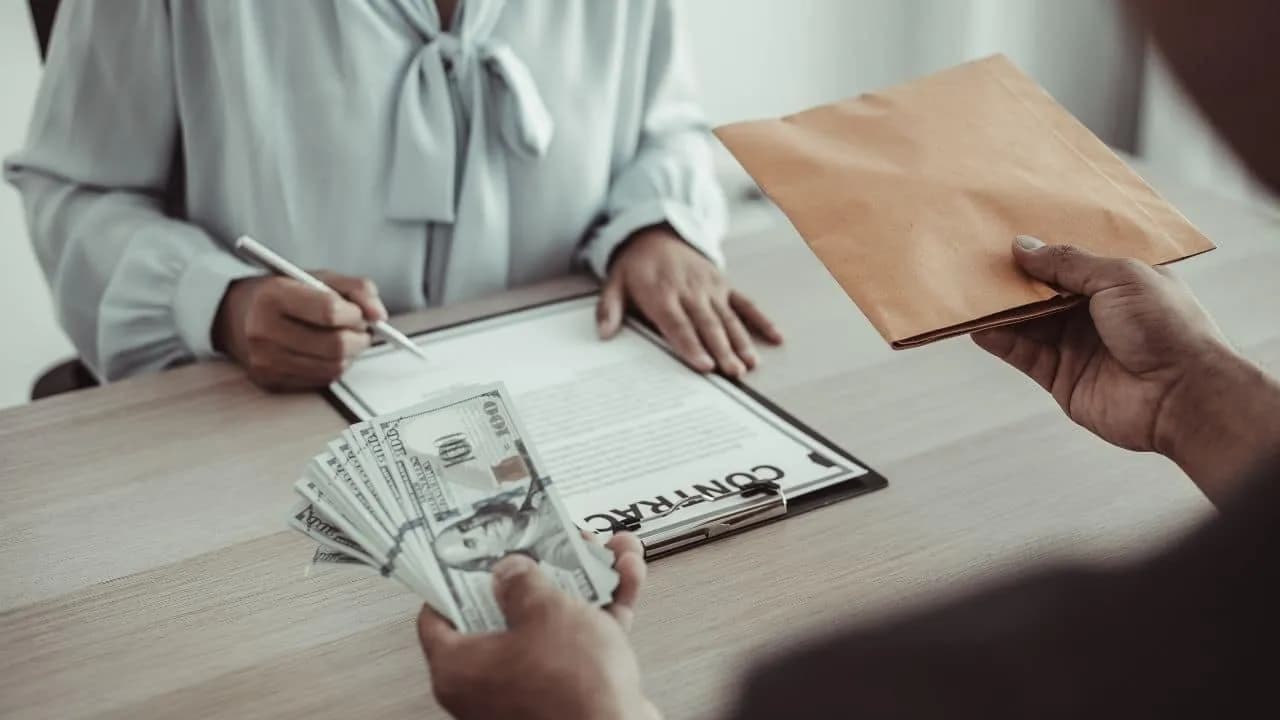 Kiedy umowa pożyczki jest nieważna? Sprawdź, jak uniknąć problemów prawnych