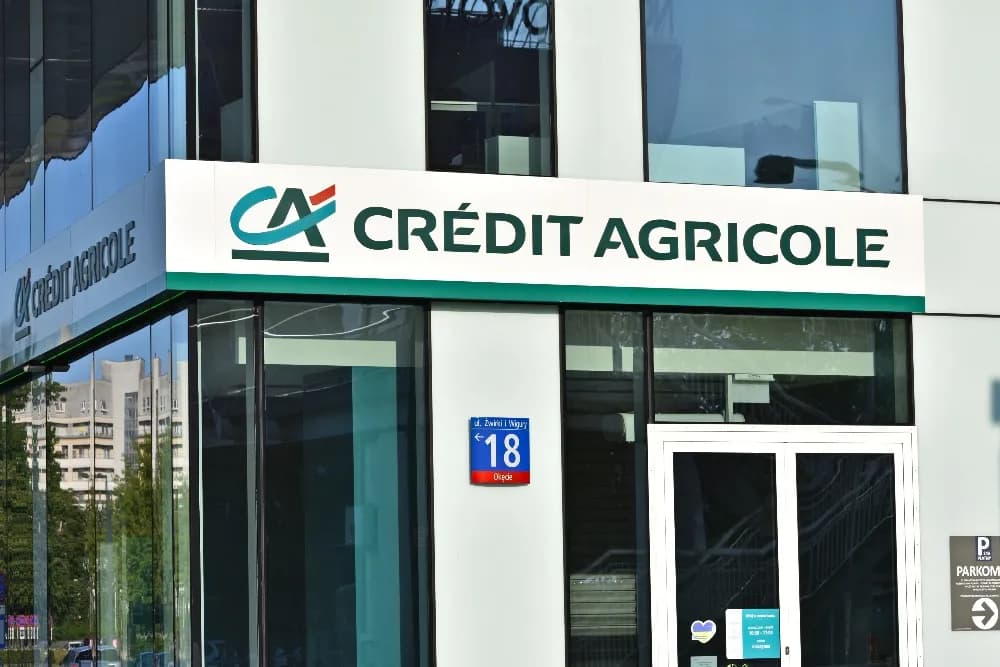 Jak uruchomić debet w Credit Agricole i uniknąć nieprzyjemnych niespodzianek