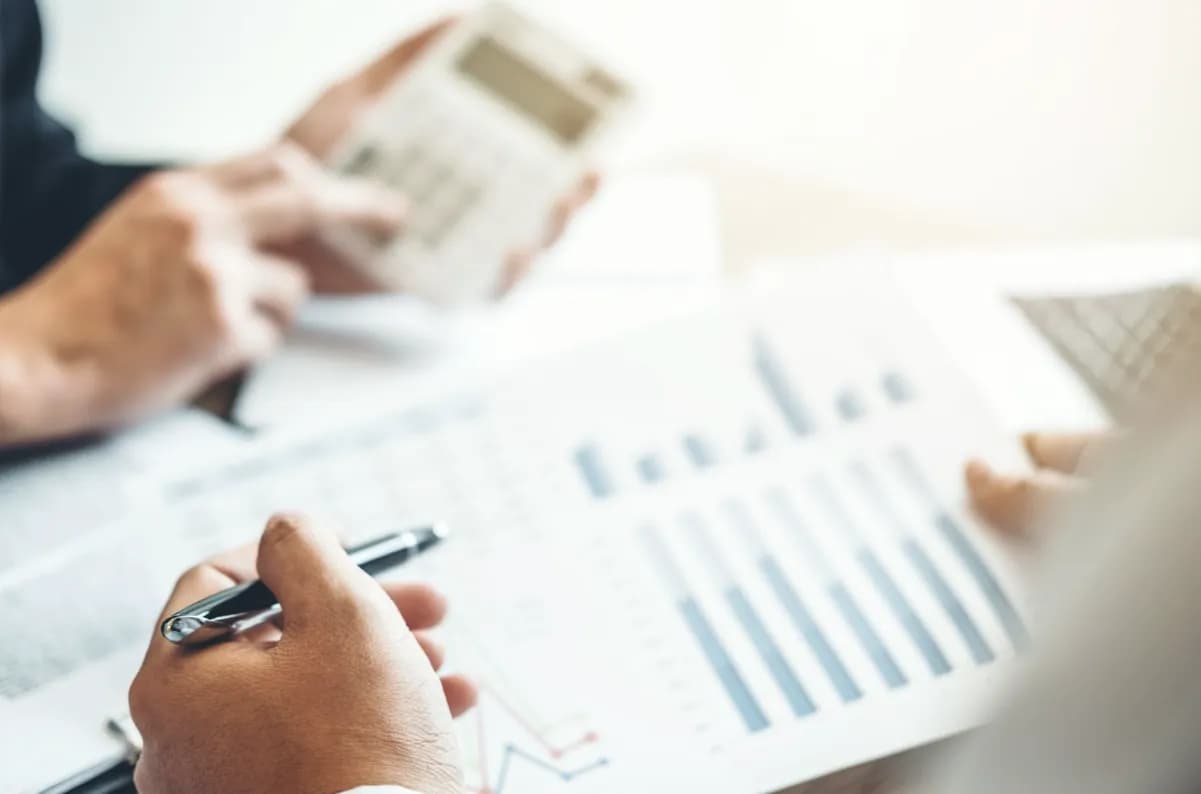 Jak odzyskać kontrolę nad finansami i uwolnić się od długów?